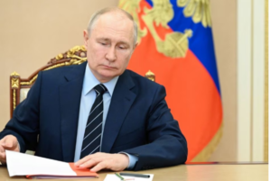 Prezident Rossii Vladimir Putin provodit soveshhanie s chlenami Soveta Bezopasnosti